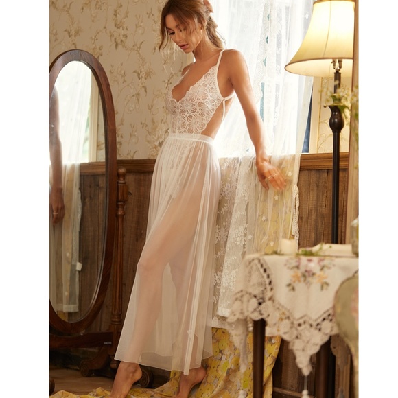 White Lace Mesh Lingerie Set Teddy + Sarong - Picture 4 of 6